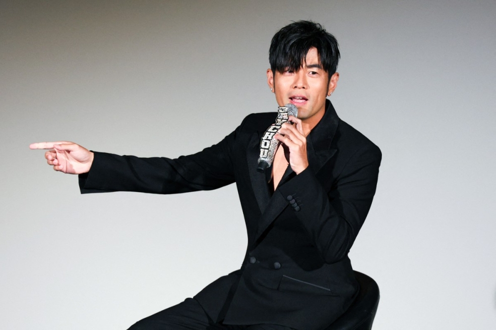 Jay Chou lets daughter Jacinda, 4, loose on his face with make-up — then vows never to show the result