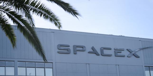 SpaceX nearly doubles its revenue, without halting the slide of its recently listed stock