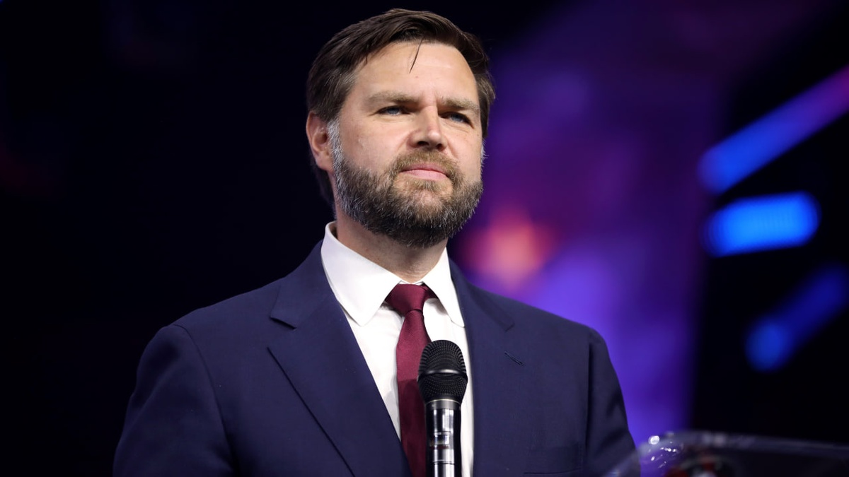 Vance: Decision on Starlink use in war depends on US policy towards Ukraine, Russia