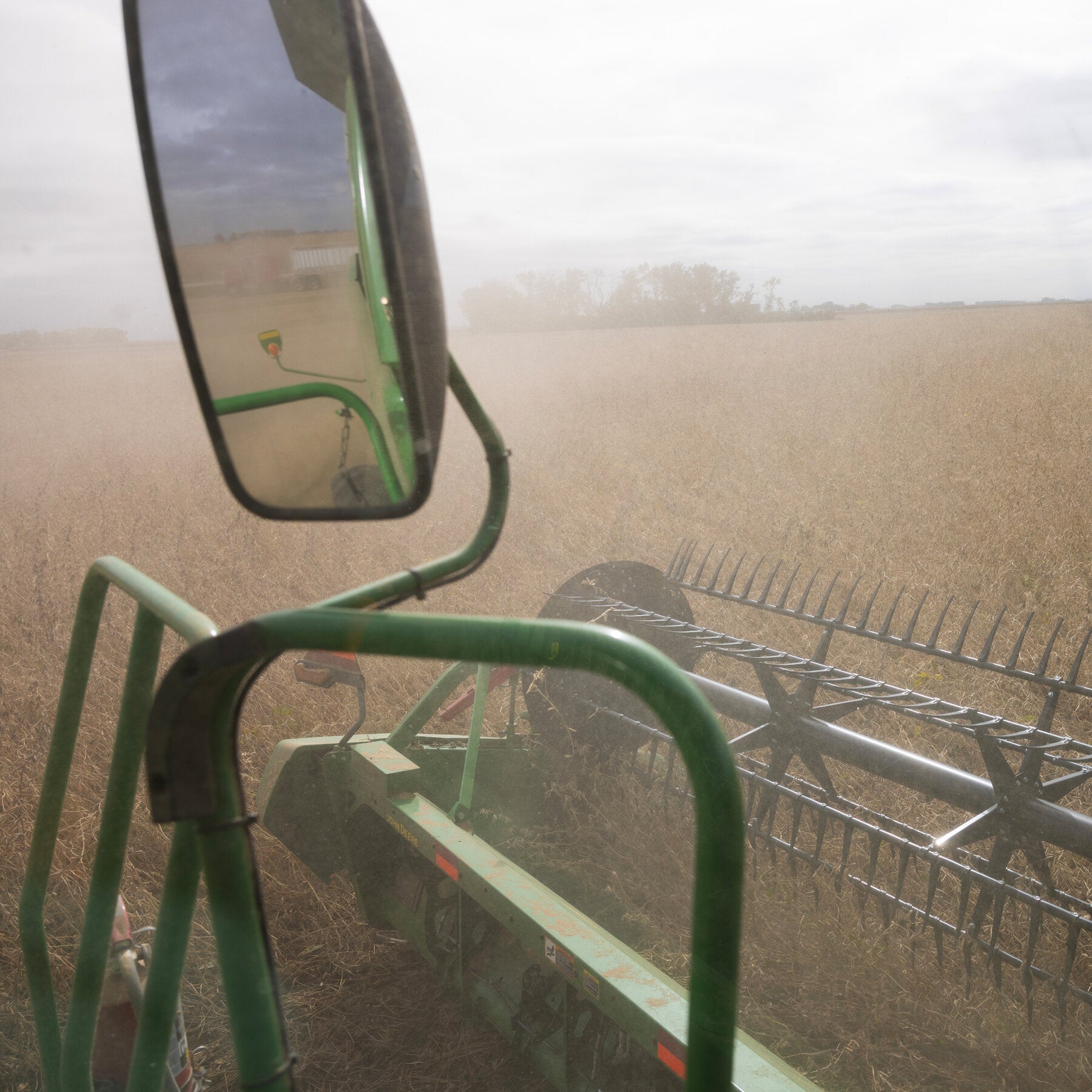 Iowa, Usually Red, Is in Play This Midterm as Economic Woes Mount