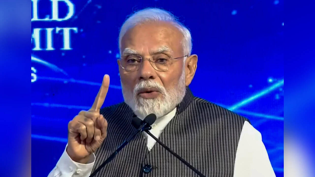 PM Modi calls for stronger global institutions; takes ‘failed product’ jab at Cong