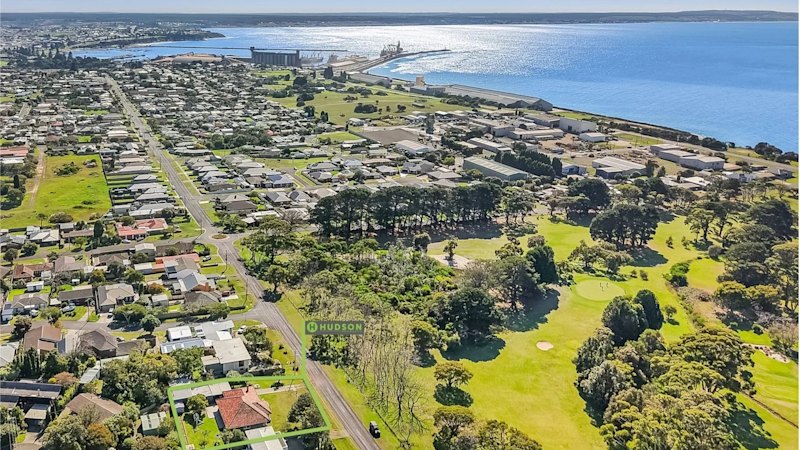 The Victorian regional towns where house prices are soaring in a downturn