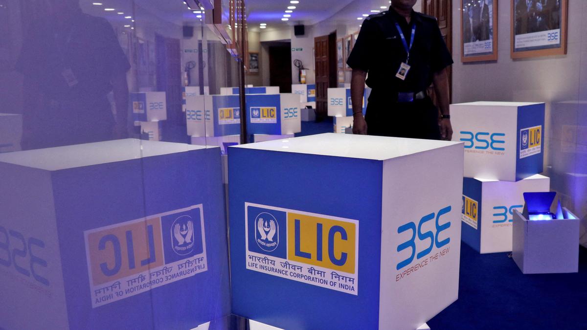 LIC shares rise 1.5% as OFS opens for retail investors today
