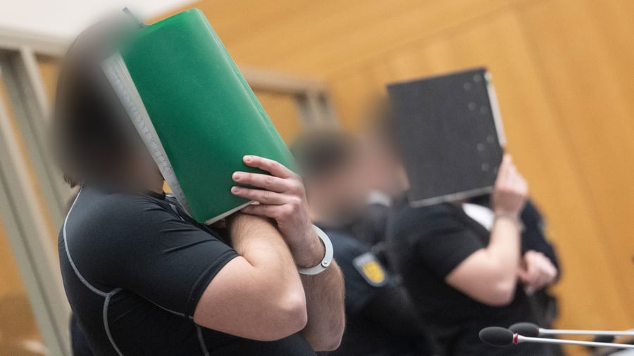 Incendiary devices by post?: Sentence expected against alleged Russian agents