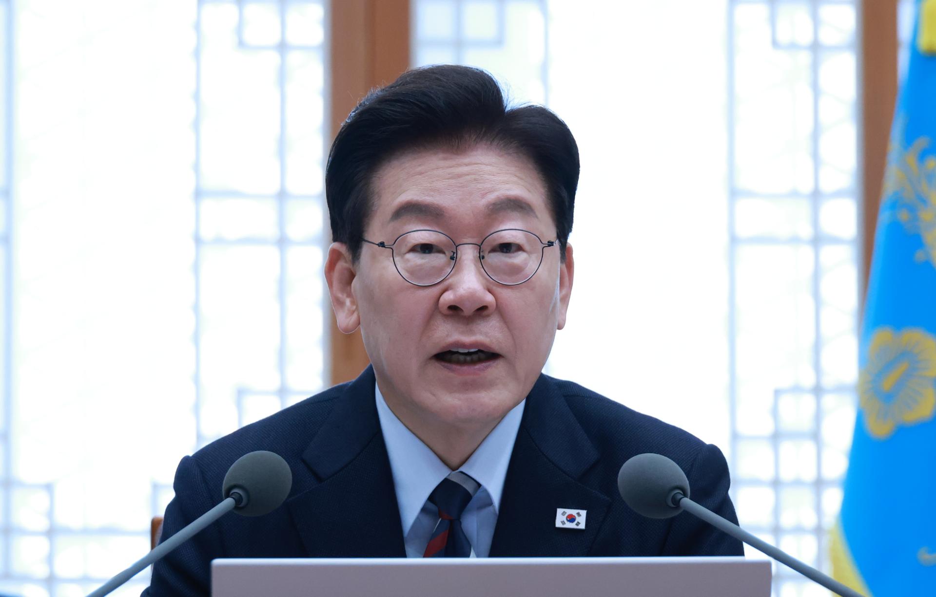 Lee calls for proactive prevention of violent crimes to build 'supersafe' society