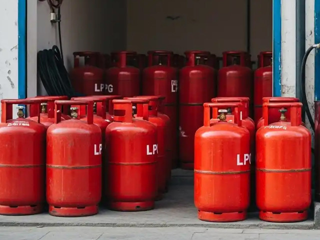 LPG crisis deepens as OGRA delays op