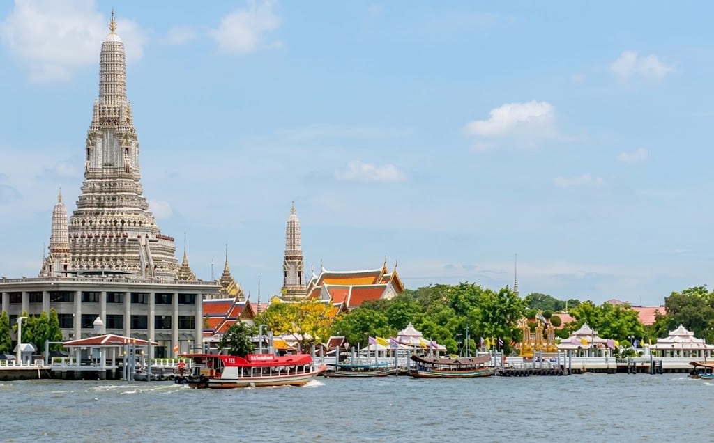 Guide to Bangkok’s Chao Phraya Express and Canal Boats