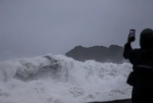 Taiwan shuts down as Typhoon Champi approaches