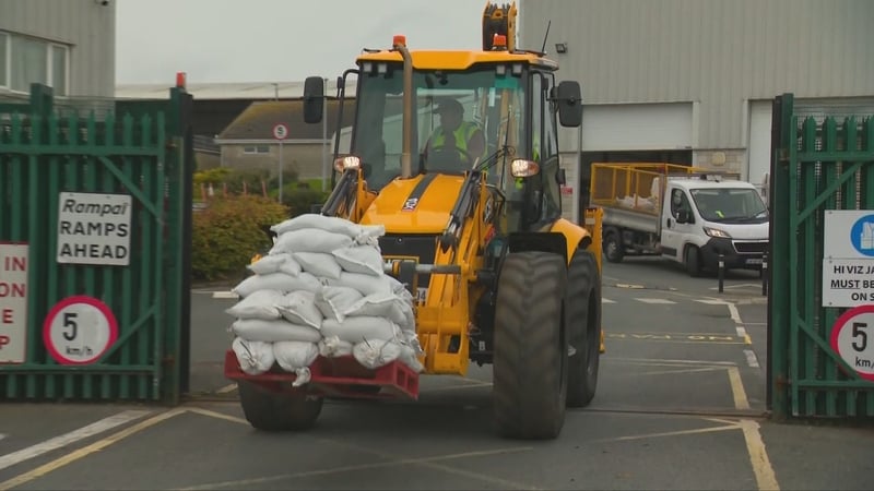 Yellow rain, wind warning in effect for Leinster, Munster