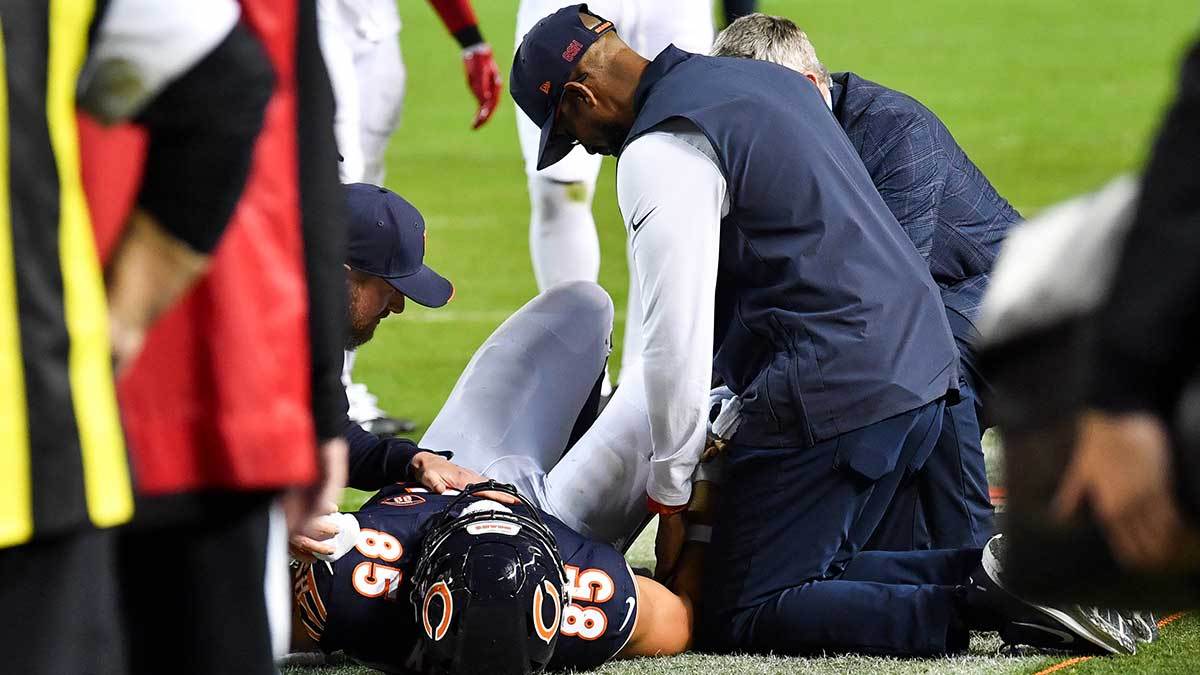 Bears’ Caleb Williams pours heart out to Cole Kmet after possibly serious knee injury