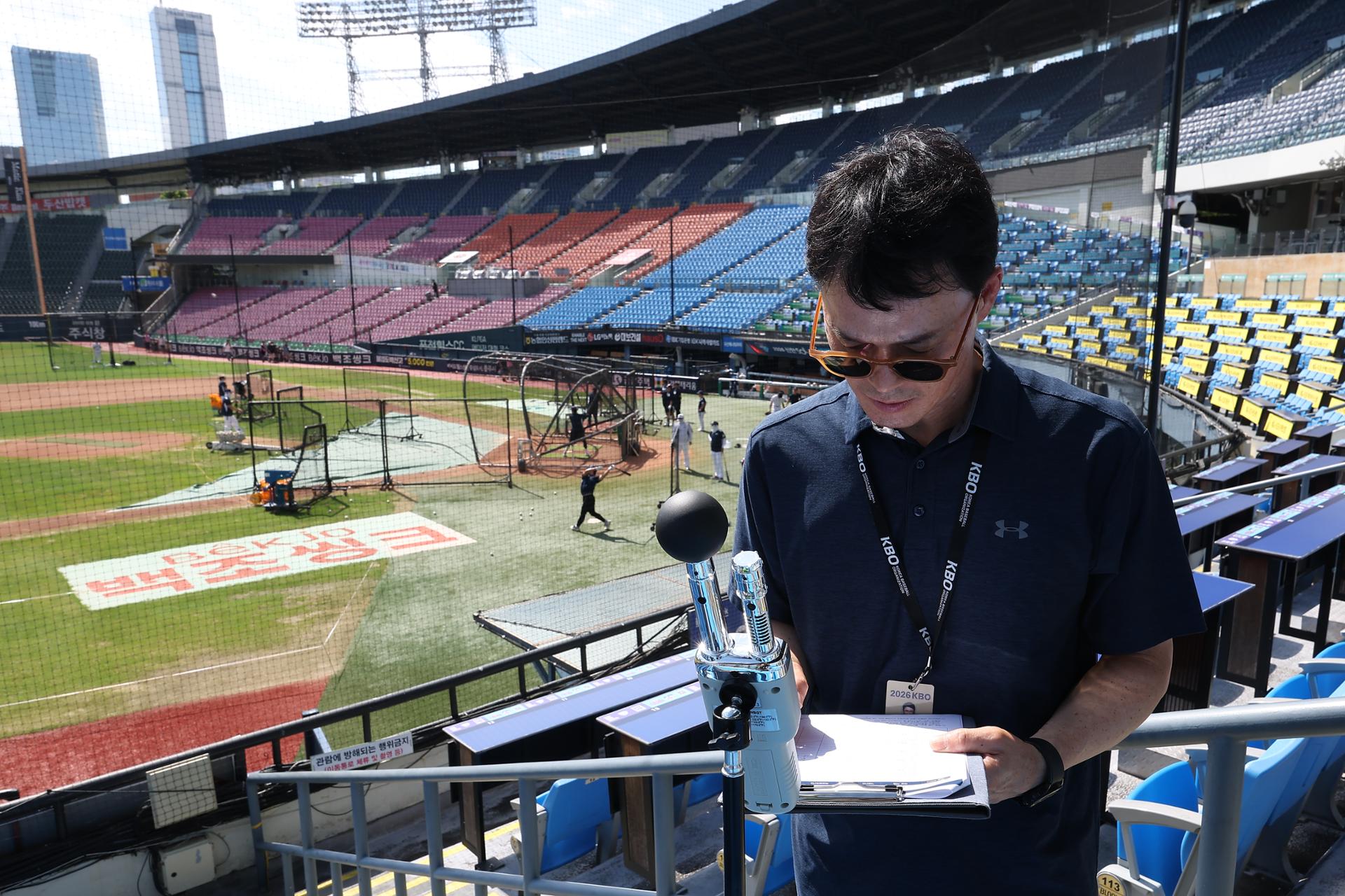 Baseball league adjusts starting times for games amid cooler conditions