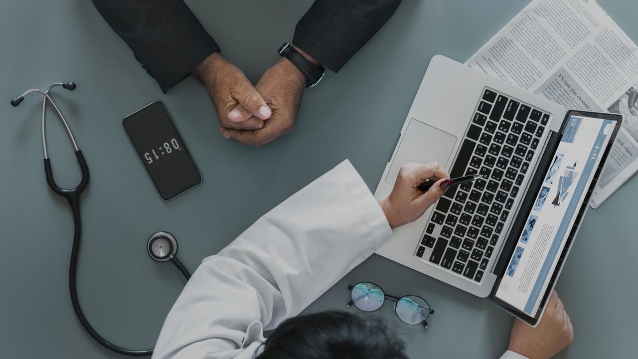 'Patients are ready for this': New study reveals 90% of NHS staff use AI at work — and most patients are happy with it