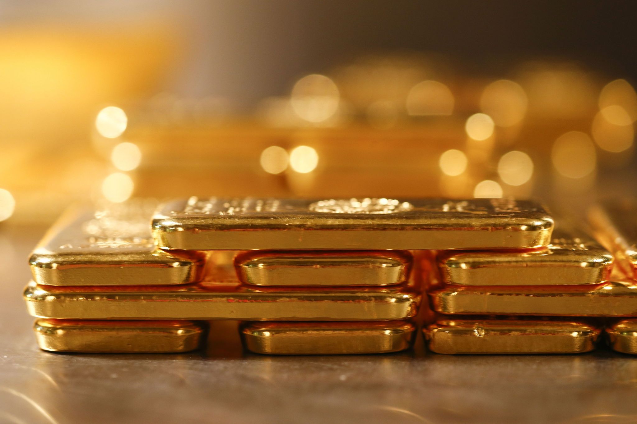 What is causing the collapse of gold