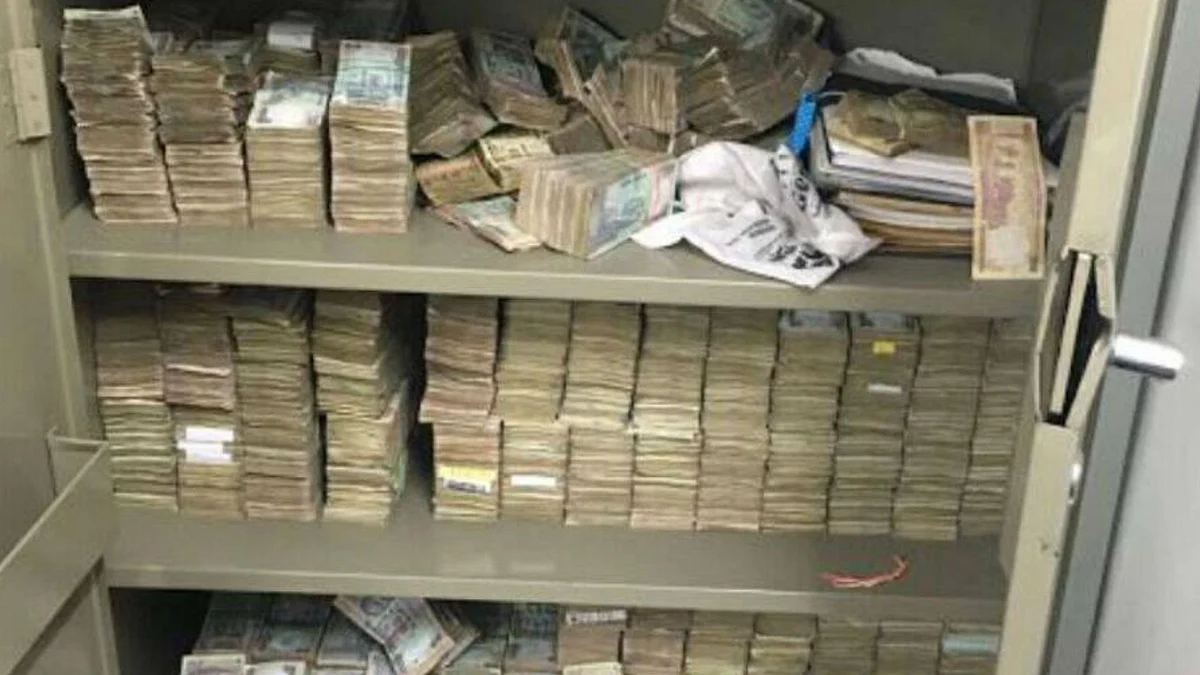 Driver’s Family Unaware: Locked Almirah Held ₹3 Crore Cash In MP's Sagar