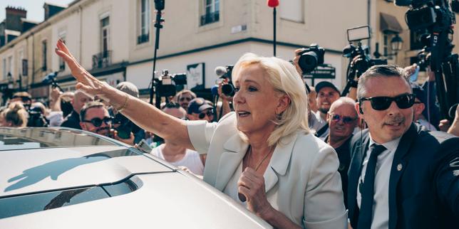 Why Le Pen's plan for a constitutional referendum would be 'a coup d'état in form and content'