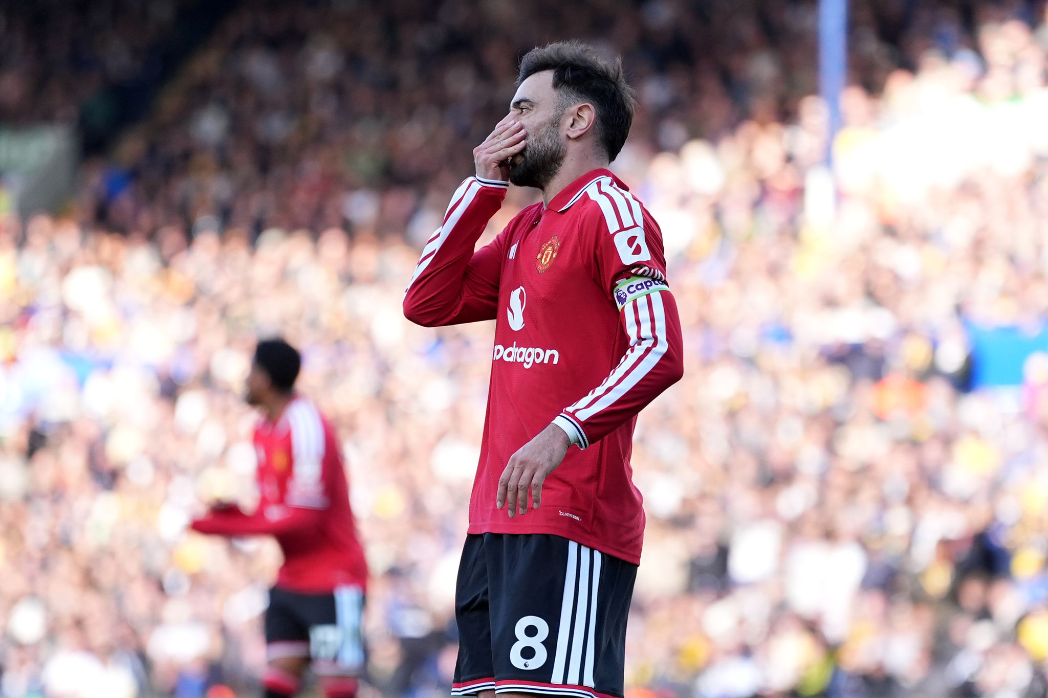 Carrick refuses to be drawn on response to Fernandes outburst