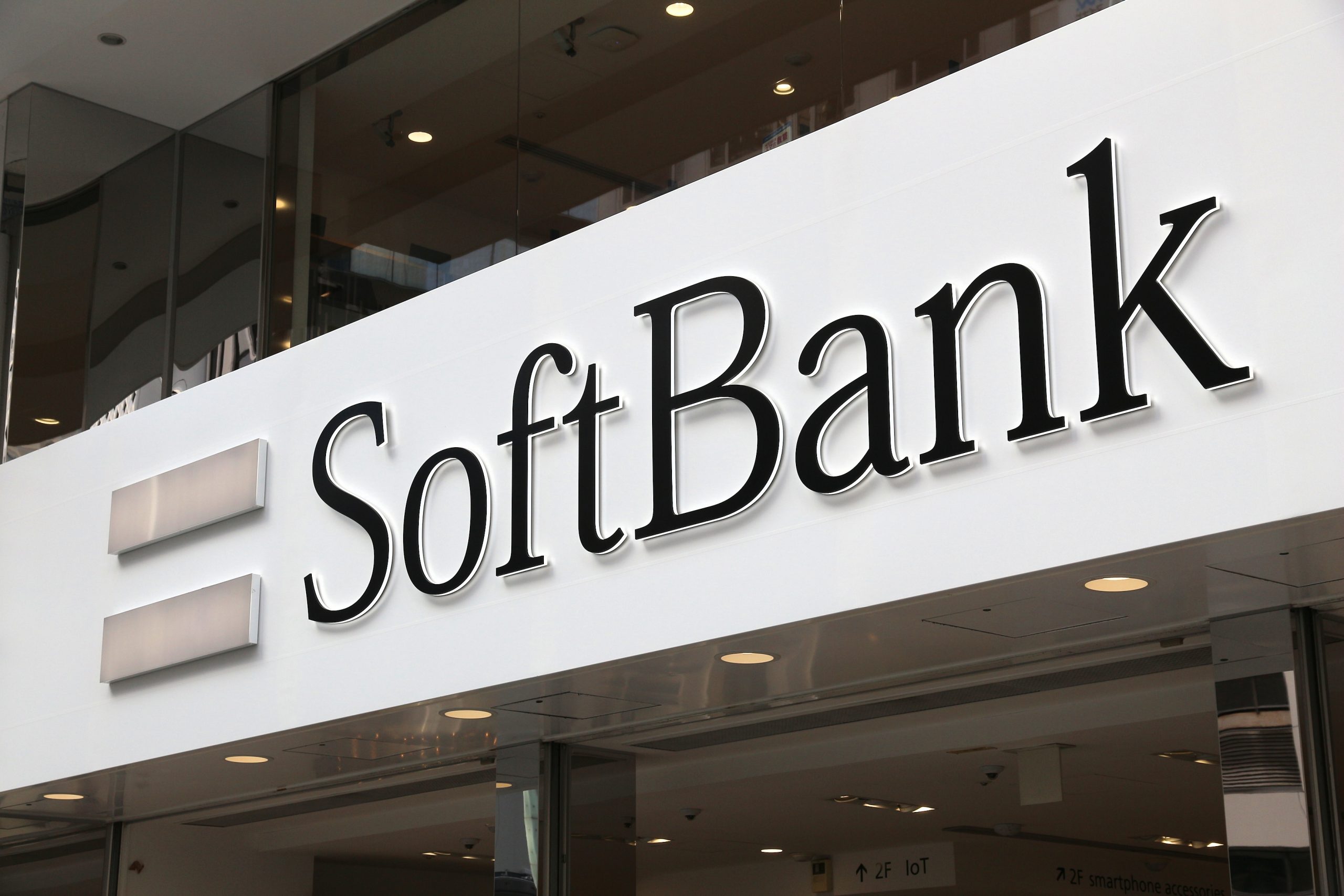 SoftBank Group invests $200m in construction robot startup