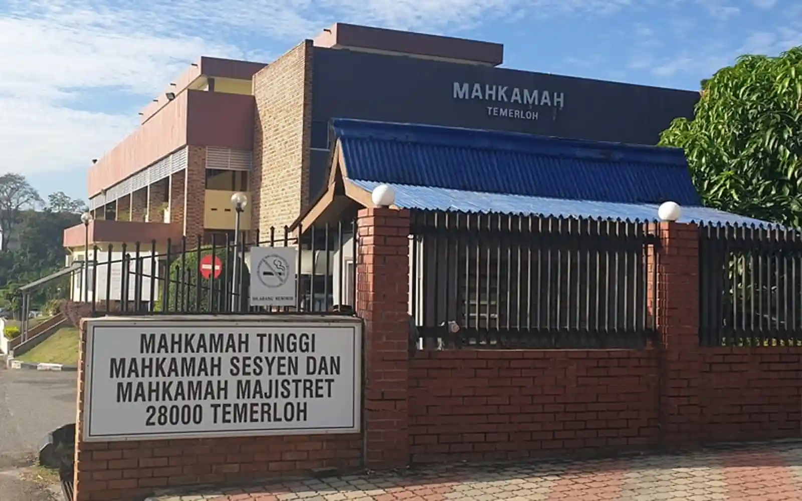 Pemandu lori didakwa pandu melulu sebabkan kematian 2 beranak