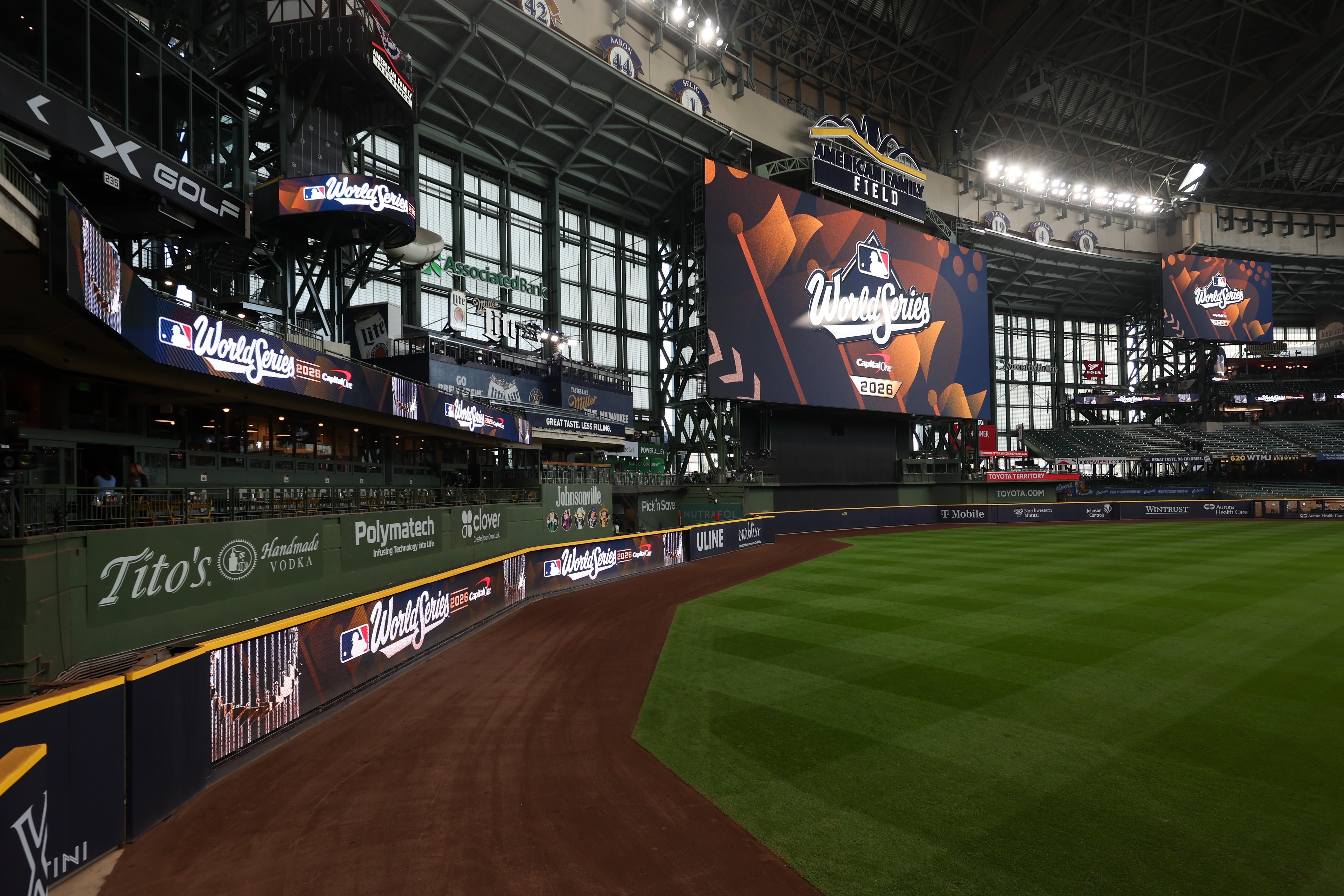 World Series Game 1 thread: Brewers vs. Rays