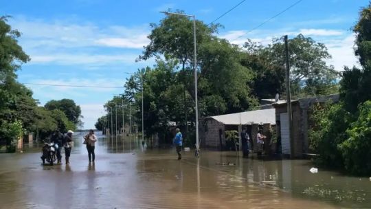 More than 2,000 evacuated as El Niño floods hit Argentina