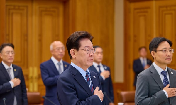 South Korea’s Ruling Democratic Party Is Tumbling in the Polls