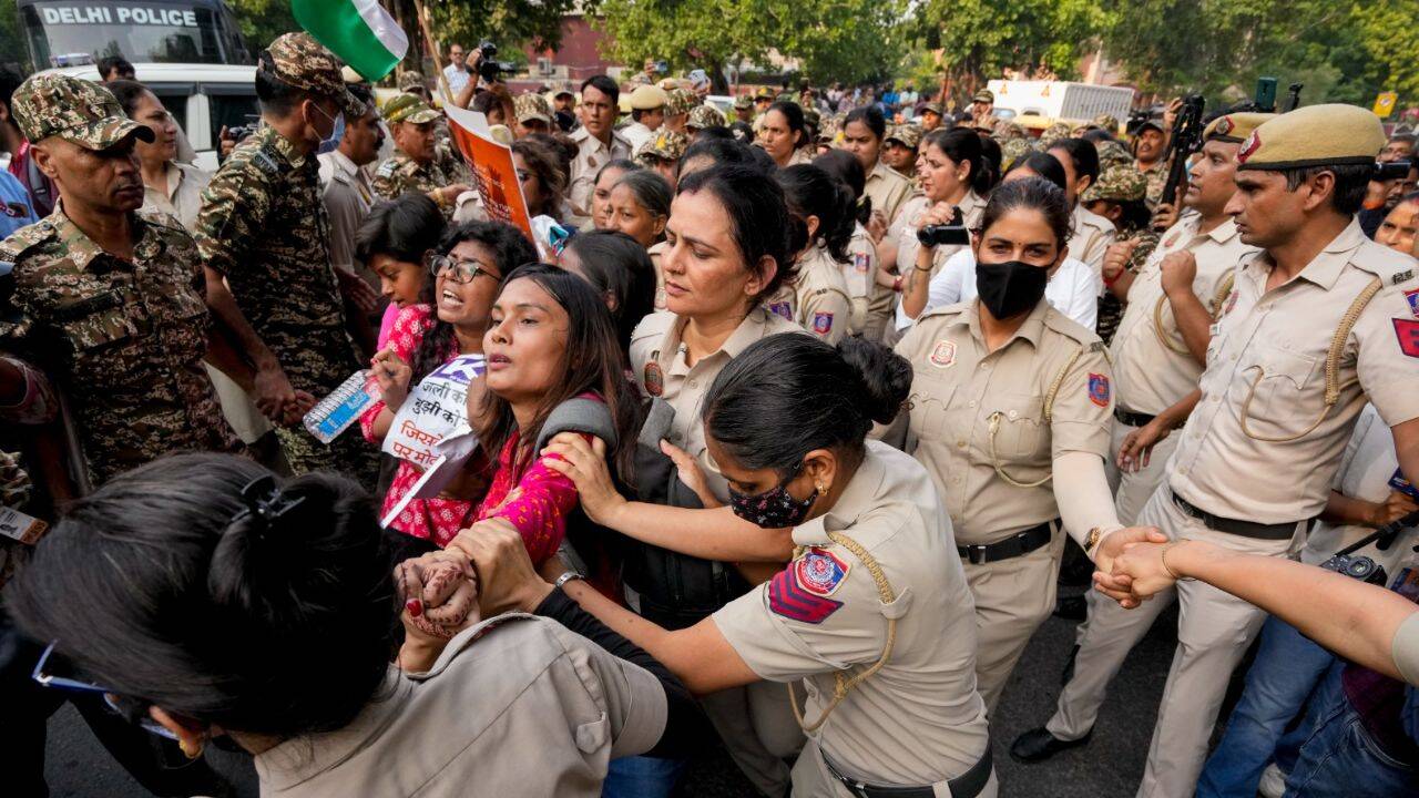 Over 100 detained as SIR protests continue in Delhi