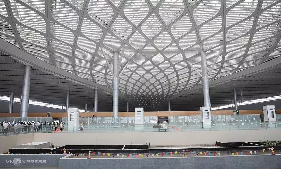 Vietnam's $13B airport Long Thanh short of skilled workers two months before opening