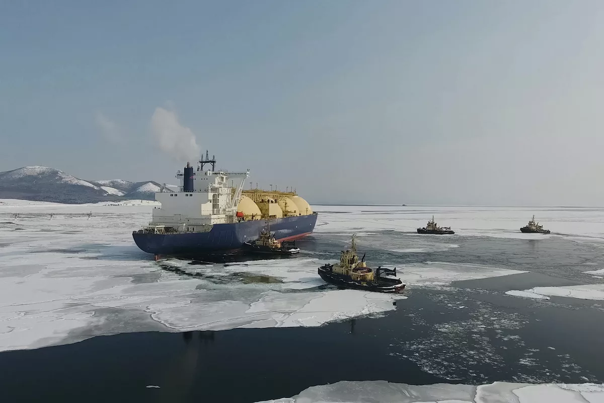 Chinese Shipper Launches First Cargo Service Through Arctic
