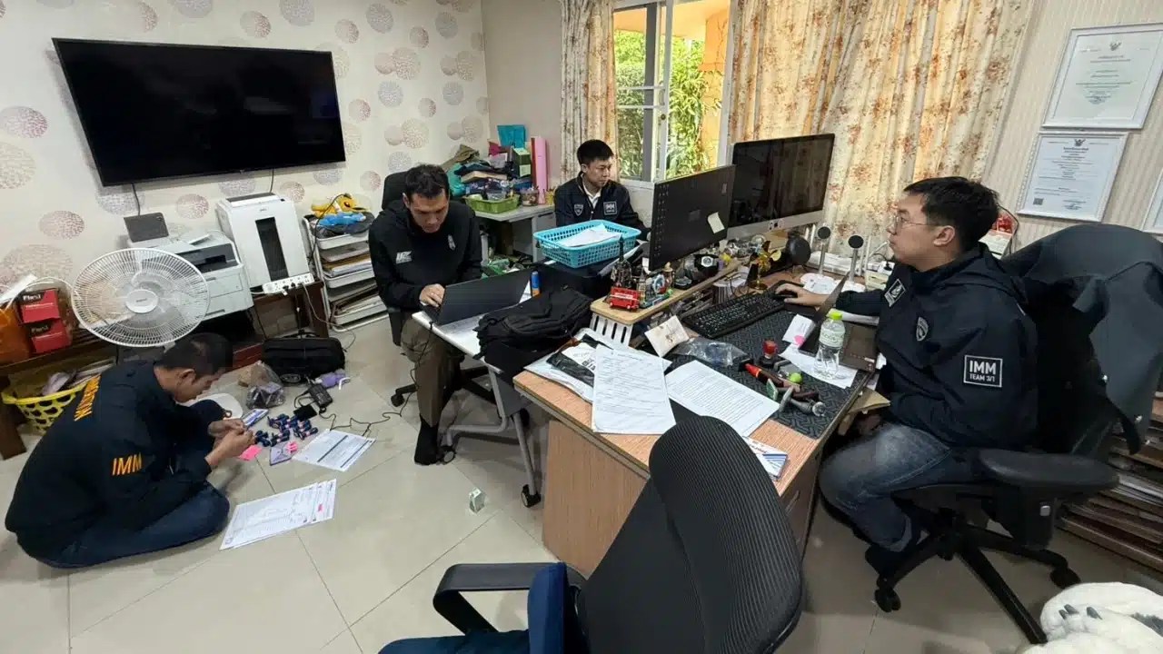 Major Visa Fraud Ring Busted By Bangkok Immigration