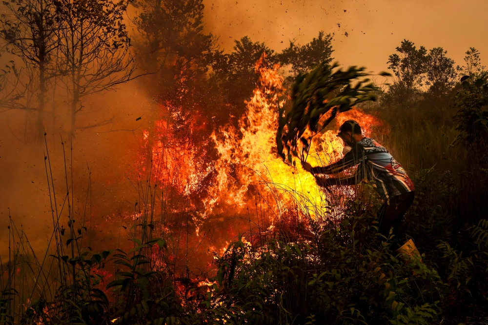Haze spreads to five Sarawak spots while Klang Valley air improves slightly