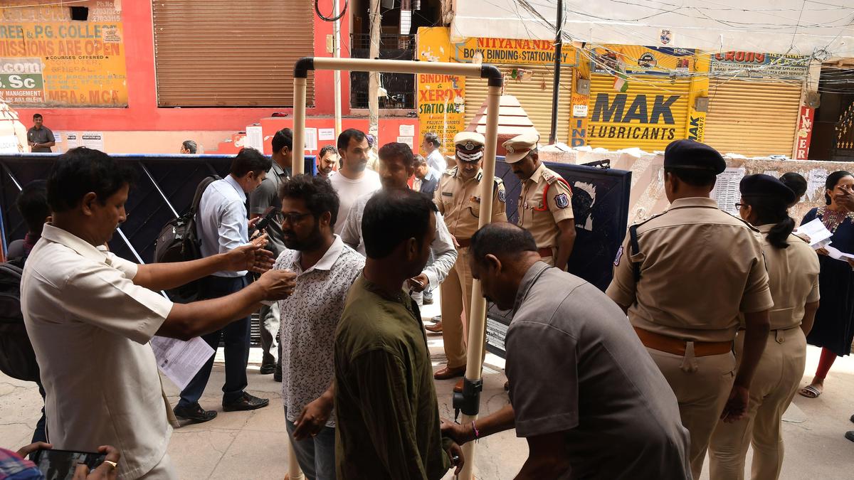 Intelligence wings alerts Telangana govt of potential disruptions to police jobs recruitment process; CM orders foolproof security