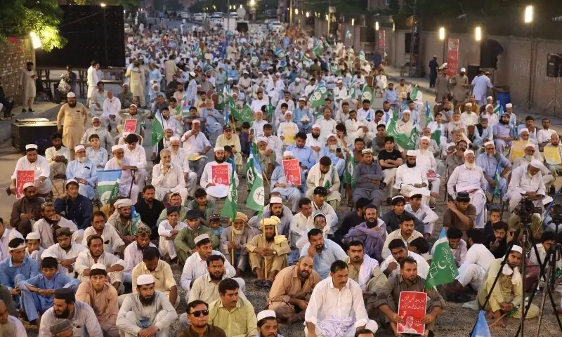 Jamaat continues sit-in for second day in Peshawar