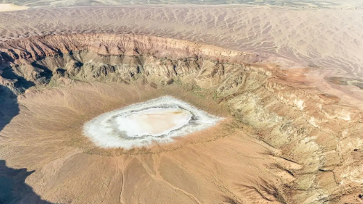 Al-Hutaymah volcanic crater in Hail blends geology and natural beauty