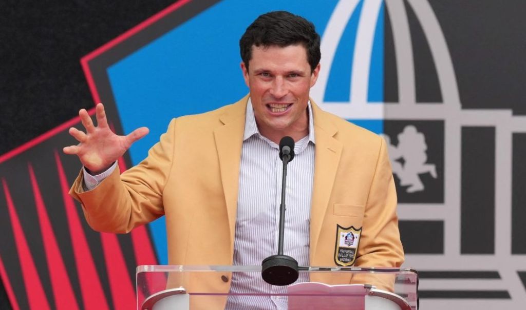 Luke Kuechly Calls Netflix NFL Role a Work ‘In Progress’