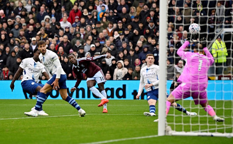 Man City's perfect start ended by Aston Villa, Arsenal go joint-top