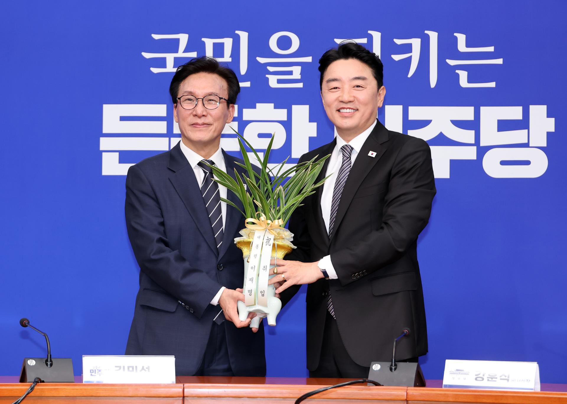 Kim Min-seok's leadership put to test