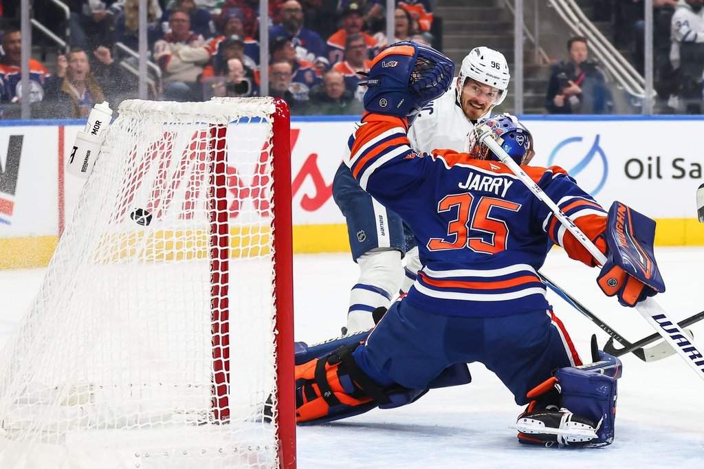 Leafs scorch Oilers 7-2 for fourth win in a row