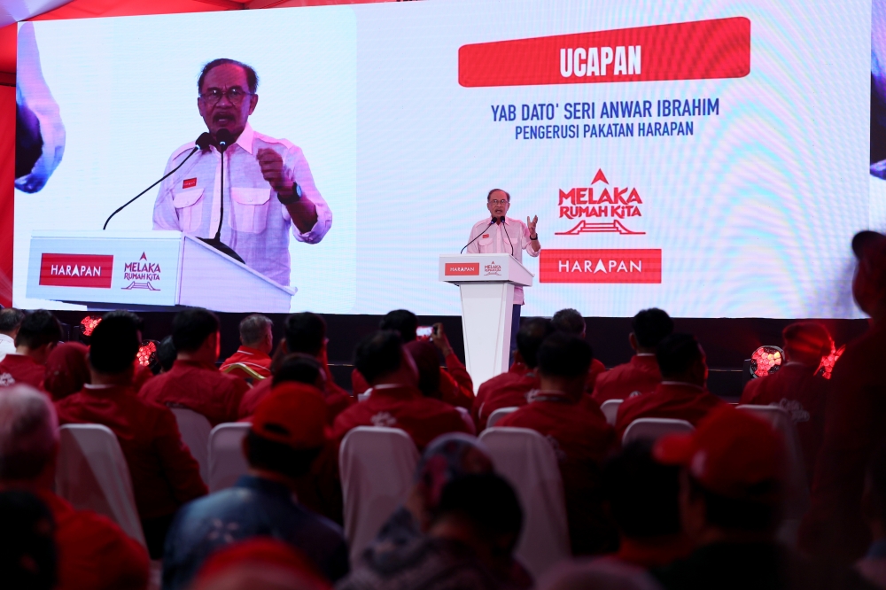 Reject politics of hatred and build Malaysia together, Anwar tells Melaka