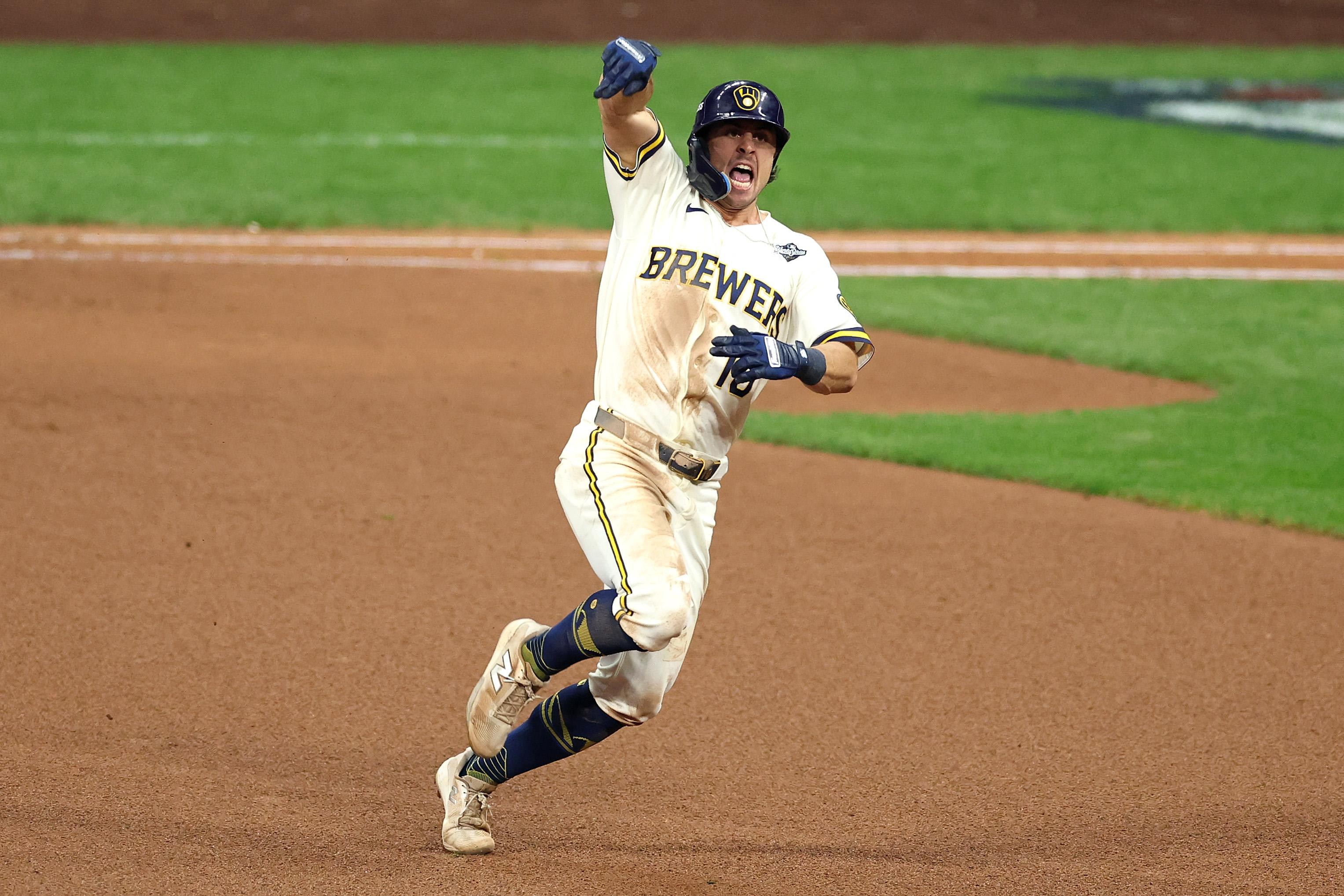 Brewers battle back for a 5-4 win over the Rays in Game 2