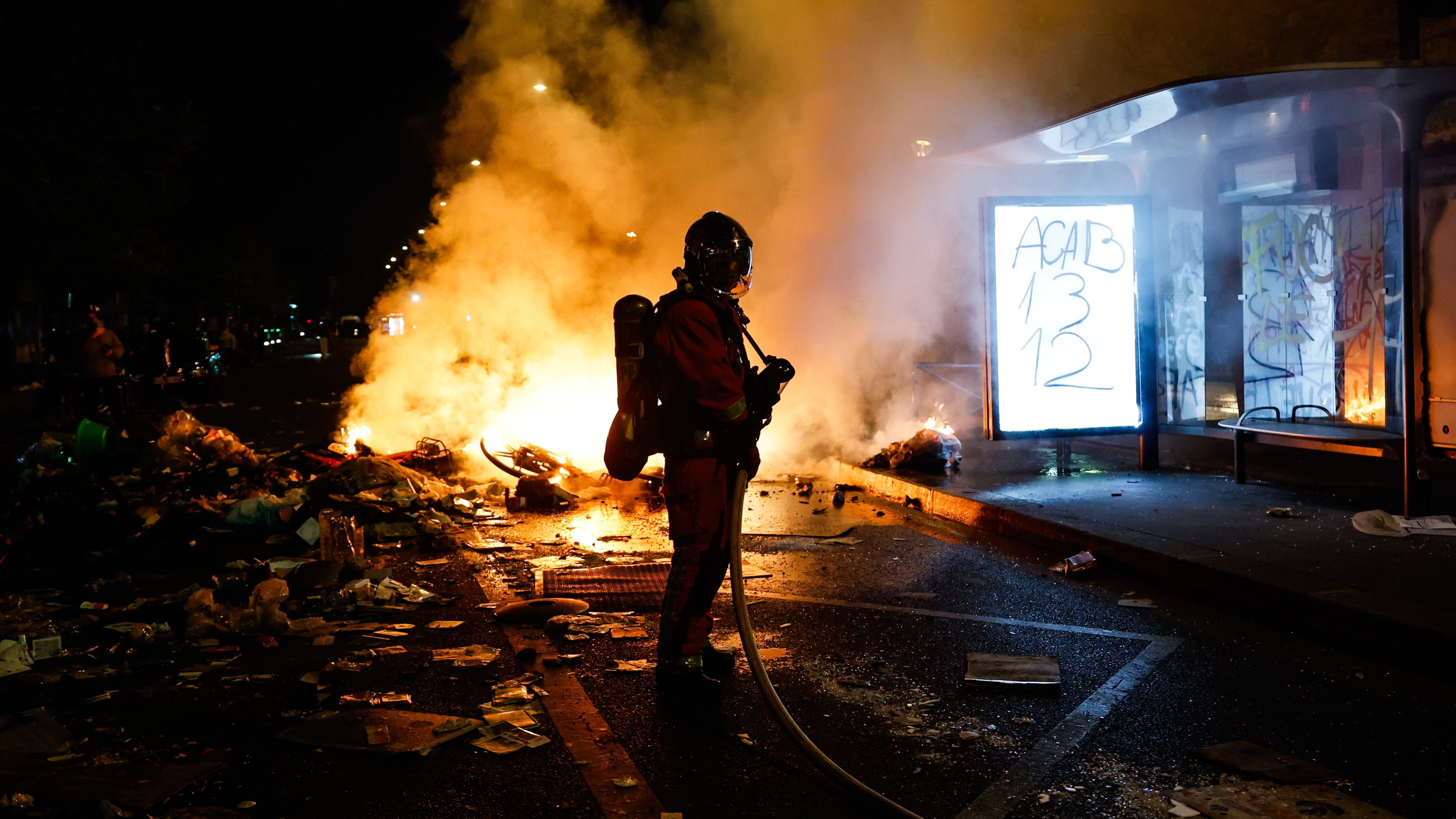 France in trouble: lessons for Spain