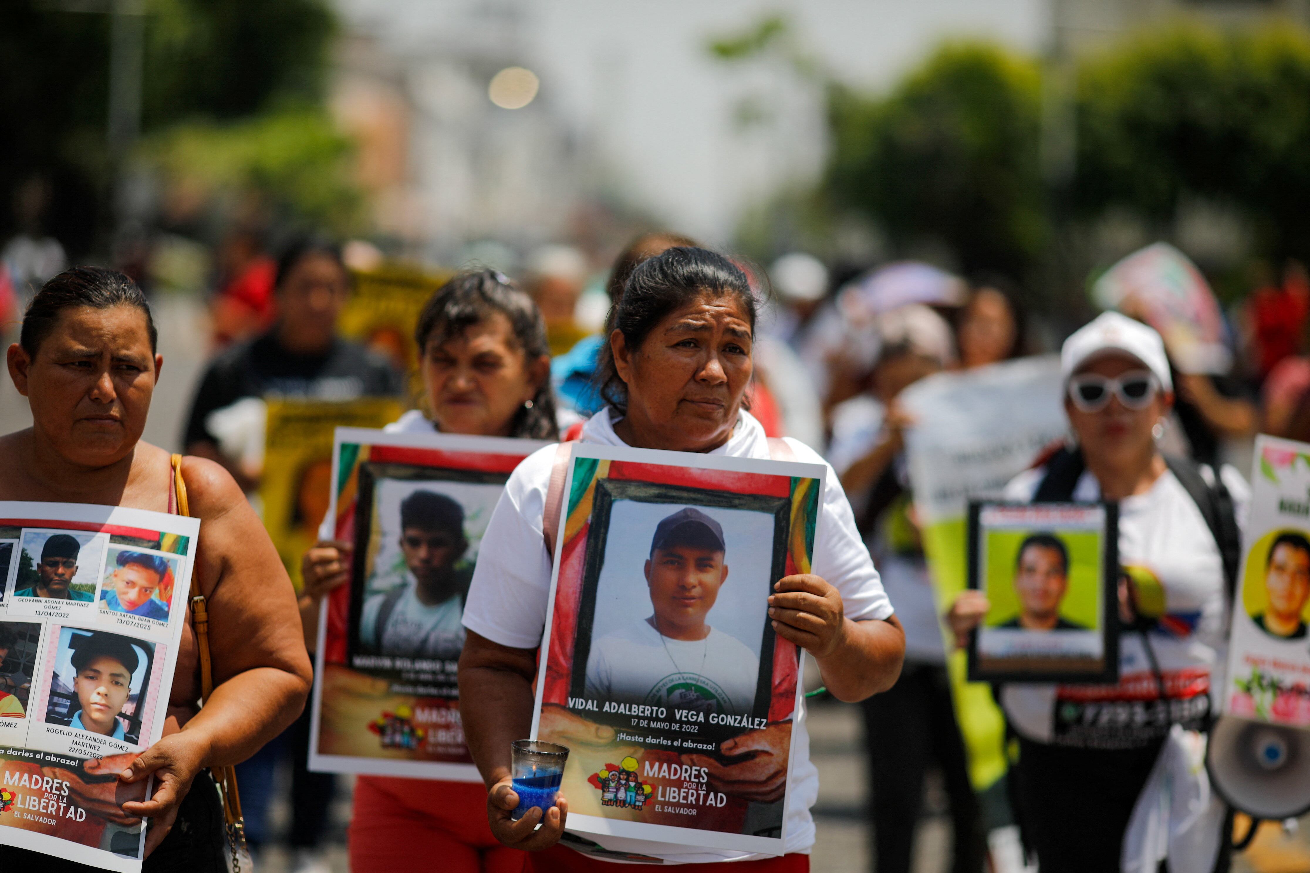 The mothers of Bukele’s prisoners, caught between sadness and hope: ‘Even if they are released, their lives have been destroyed’