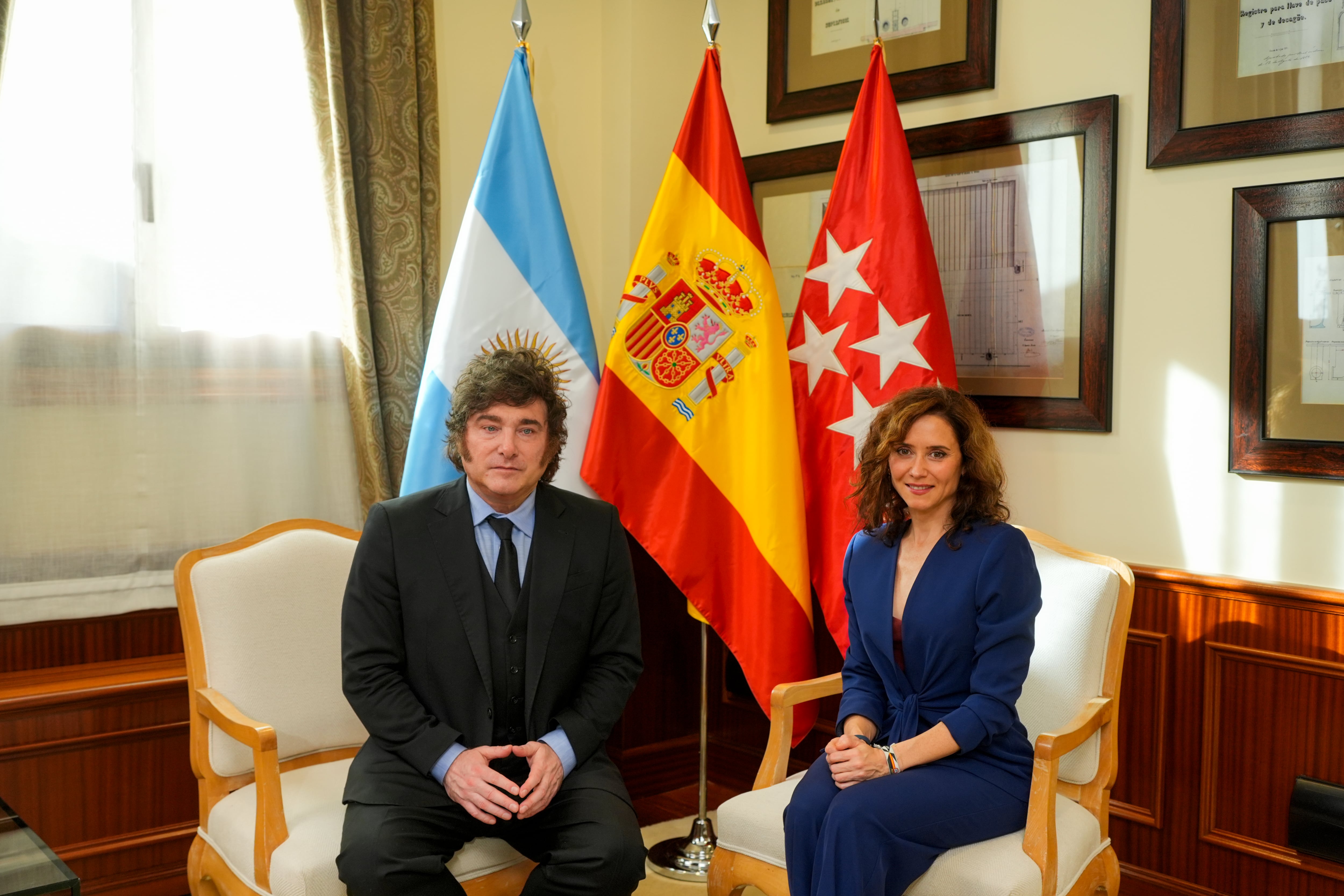 Madrid's daily riddle: where will Ayuso have to work today?