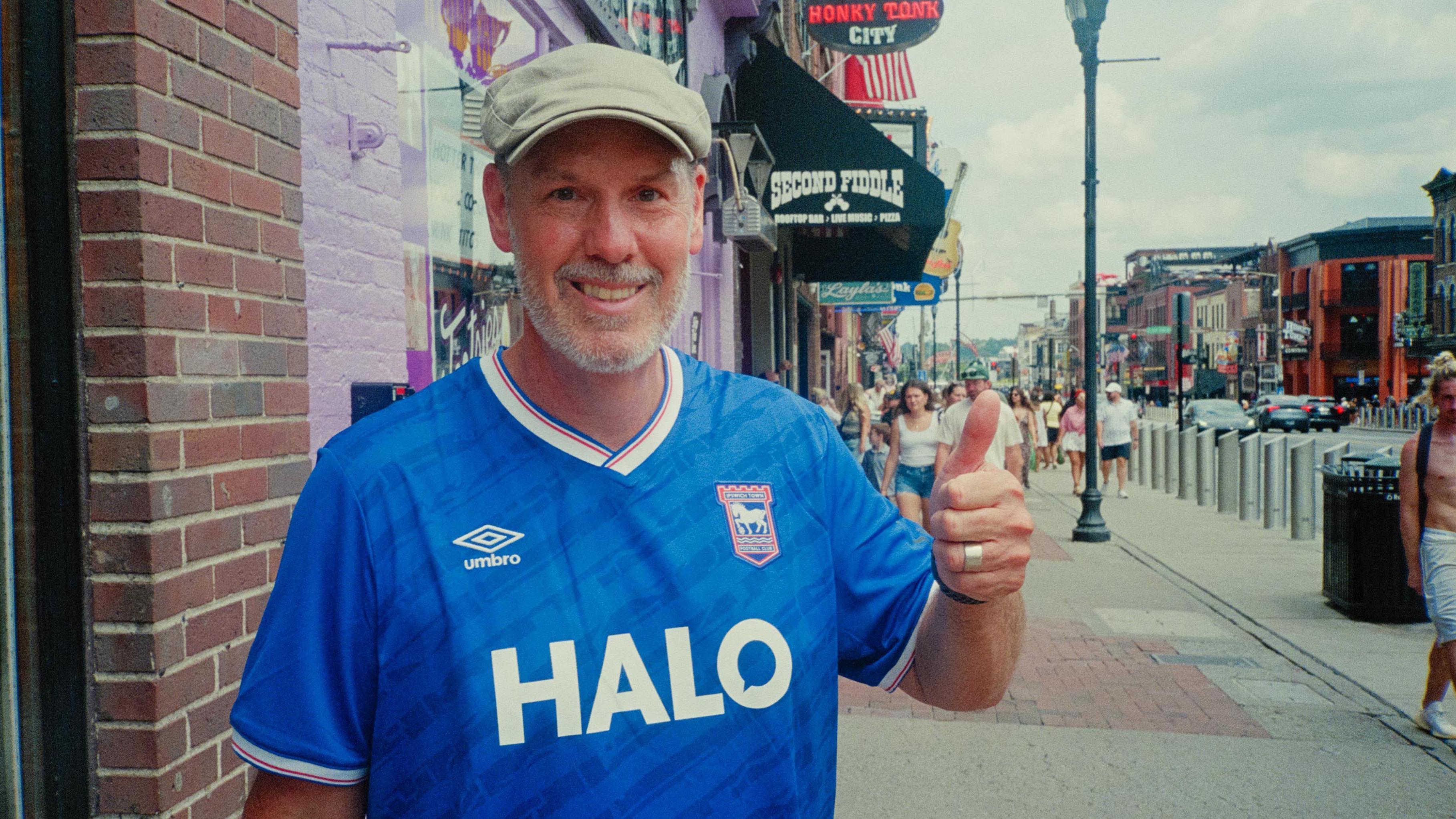 Fan's hunt for fellow Tractor Boys in Nashville