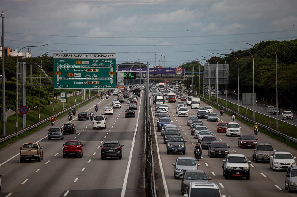 Public Works Ministry spends entire RM2b road maintenance allocation, to seek more funds