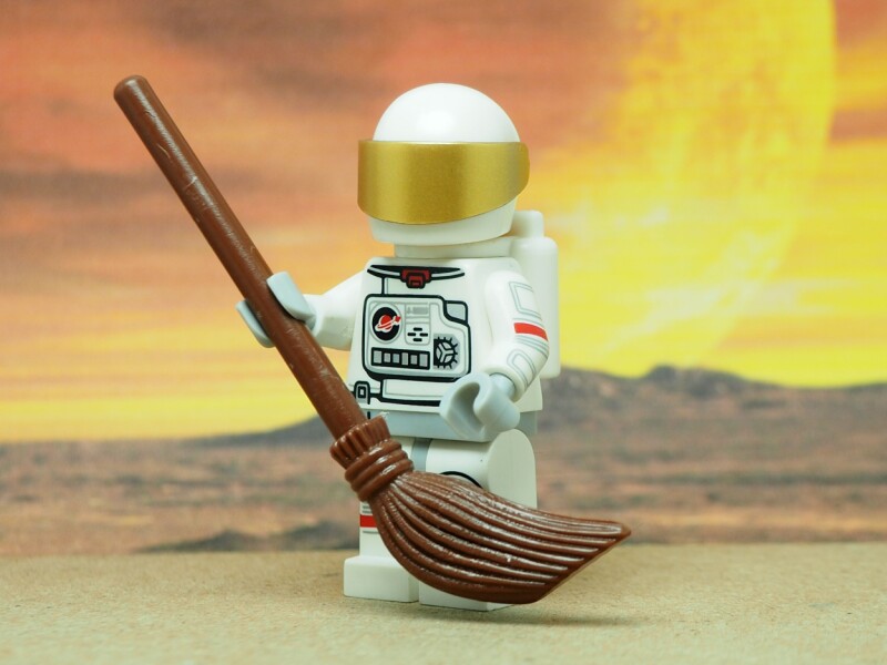 Reg readers land on 'Binface' as name for UK space cleanup mission