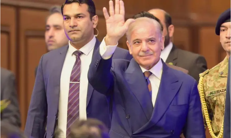 500,000 Chromebooks to be distributed among students across country over 2 years, announces PM Shehbaz