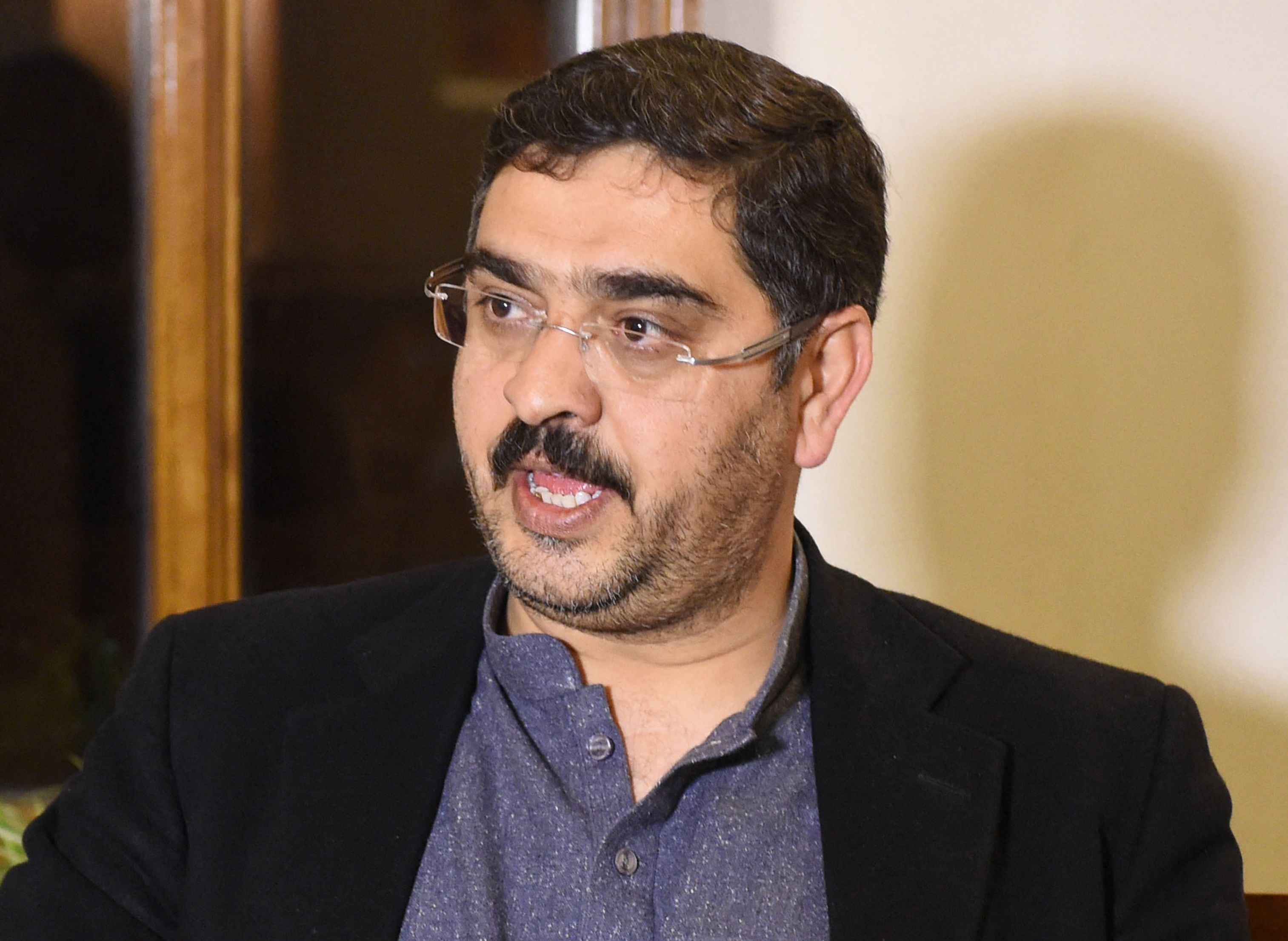 Maximalist US and Iran positions fuelling conflict, former Pakistani PM says