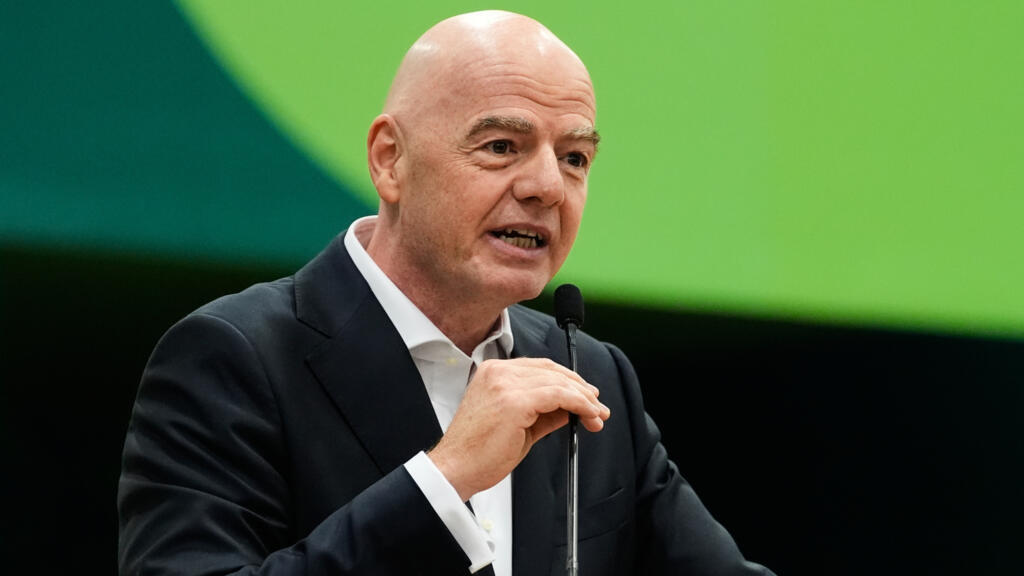 FIFA Chief of Operations Kevin Lamour leaves after criticizing Gianni Infatino