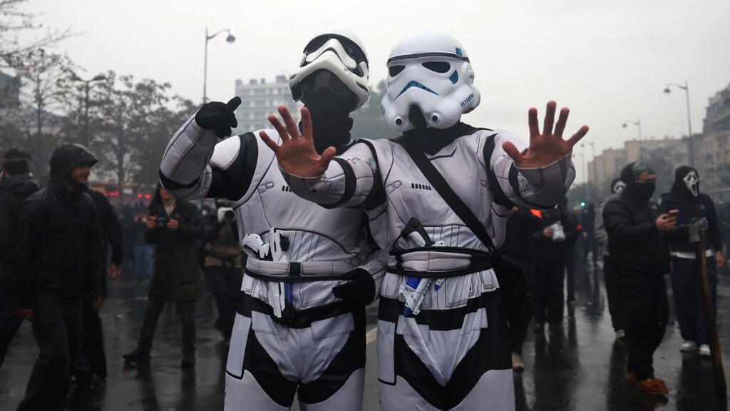 The week in pictures: Protests across France, wildfires in Indonesia and Brazilian elections