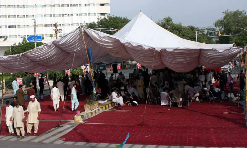 JI threatens countrywide shutdown, march on Islamabad